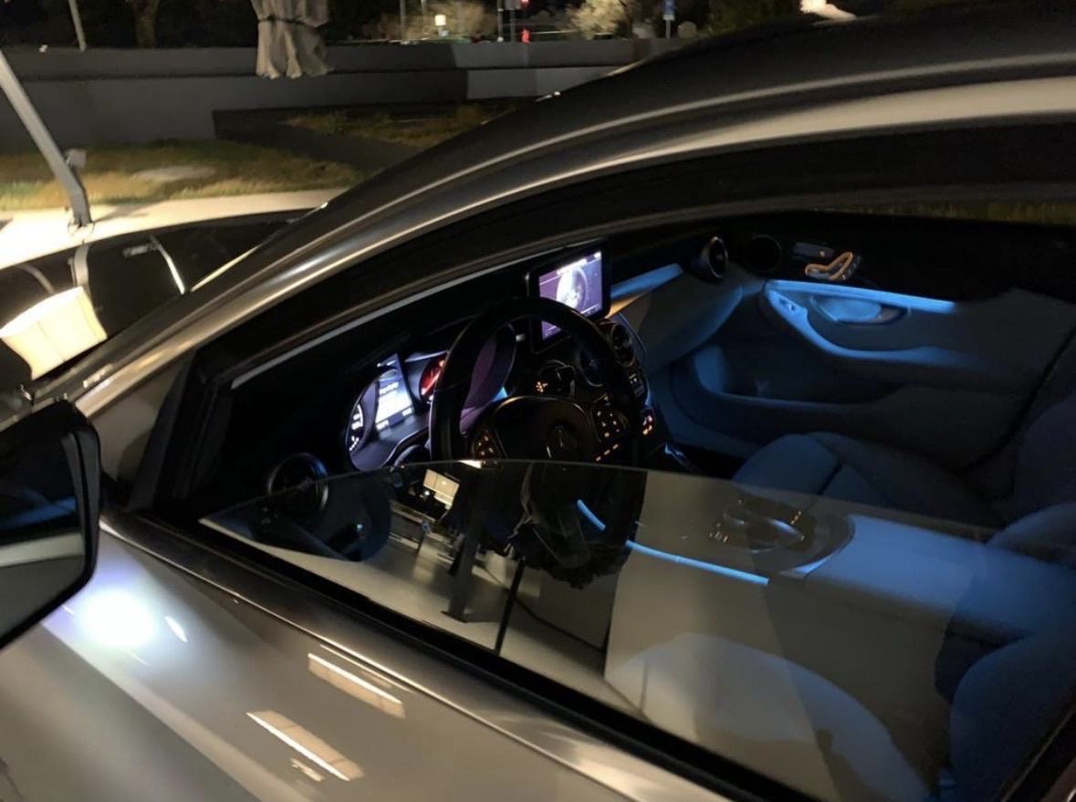 Mercedes-Benz C-klasa 220 D automatik full oprema registriran 1 godinu, pogled izvana - slika 4