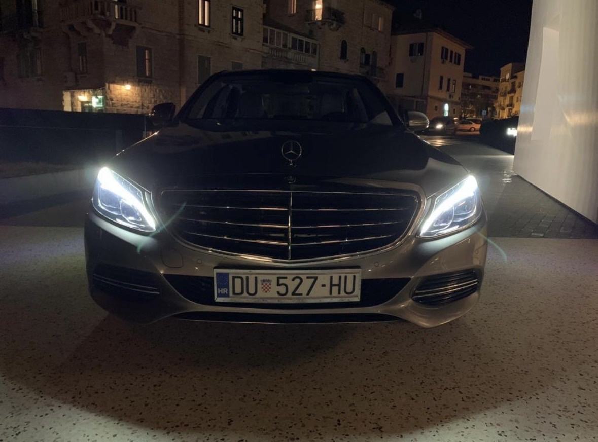 Mercedes-Benz C-klasa 220 D automatik full oprema registriran 1 godinu, fotografija 6