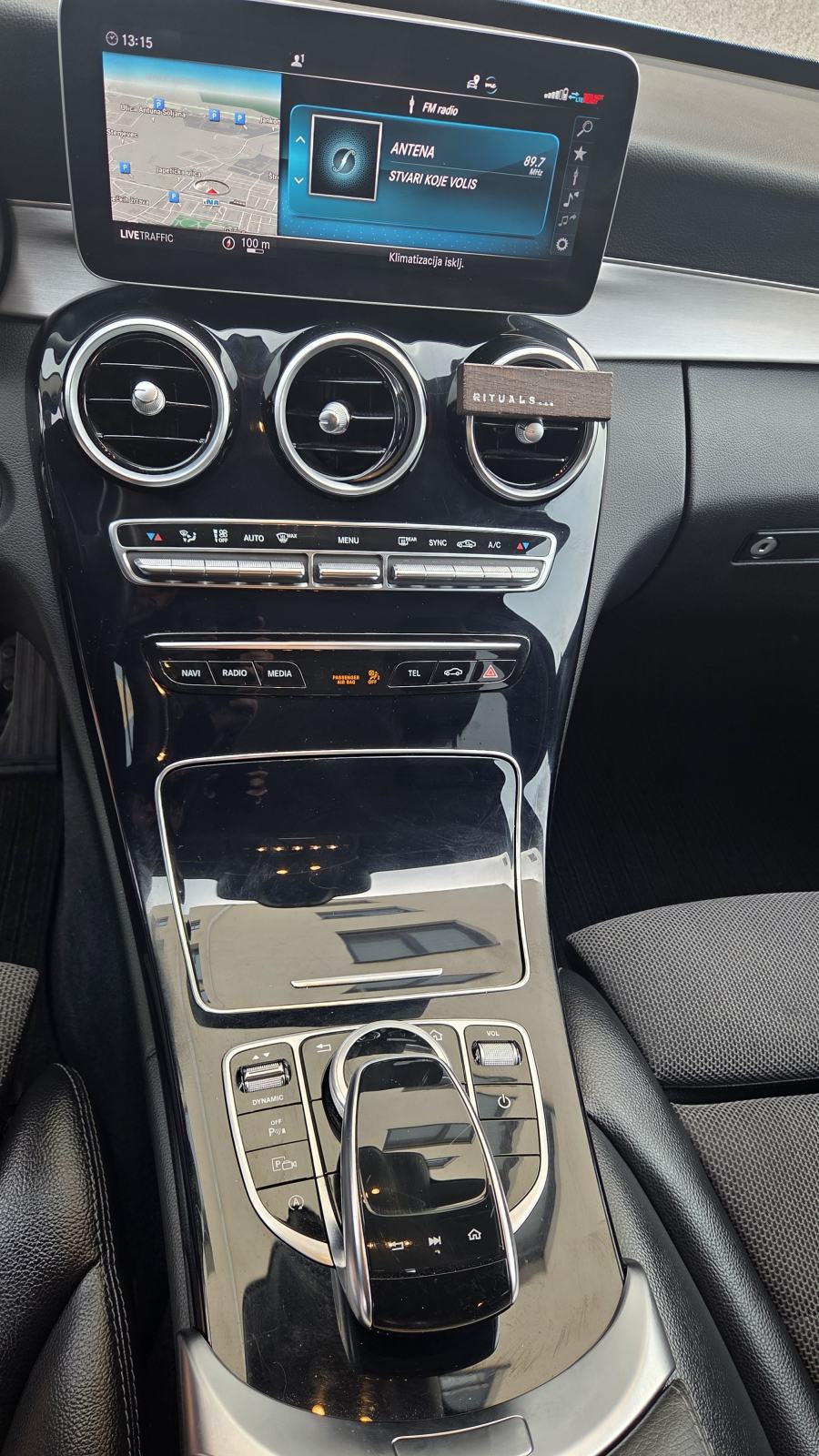 Mercedes C220d automatik Night Package Reg 1.god. Servisna 2 seta guma, fotografija 14