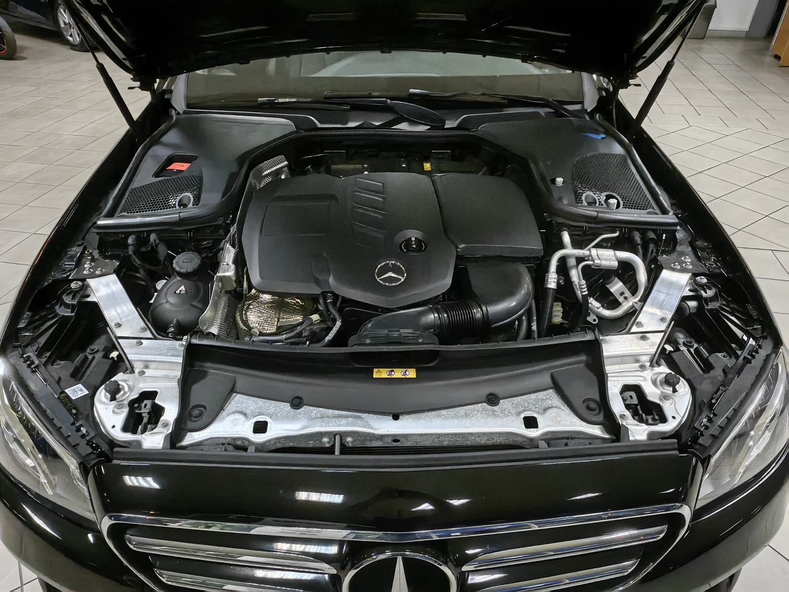 Mercedes-Benz E- 220 D limuzina *AVANTGARDE 9.G *99.Tkm*2019.GOD*, fotografija 9