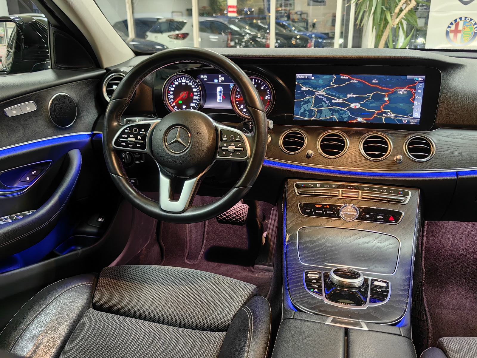 Mercedes-Benz E- 220 D limuzina *AVANTGARDE 9.G *99.Tkm*2019.GOD*, fotografija 13