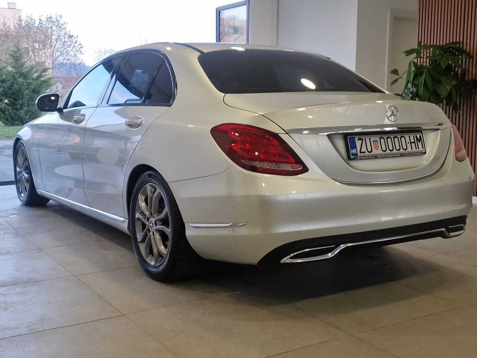 Mercedes-Benz C-klasa 220 D automatik, pogled izvana - slika 4