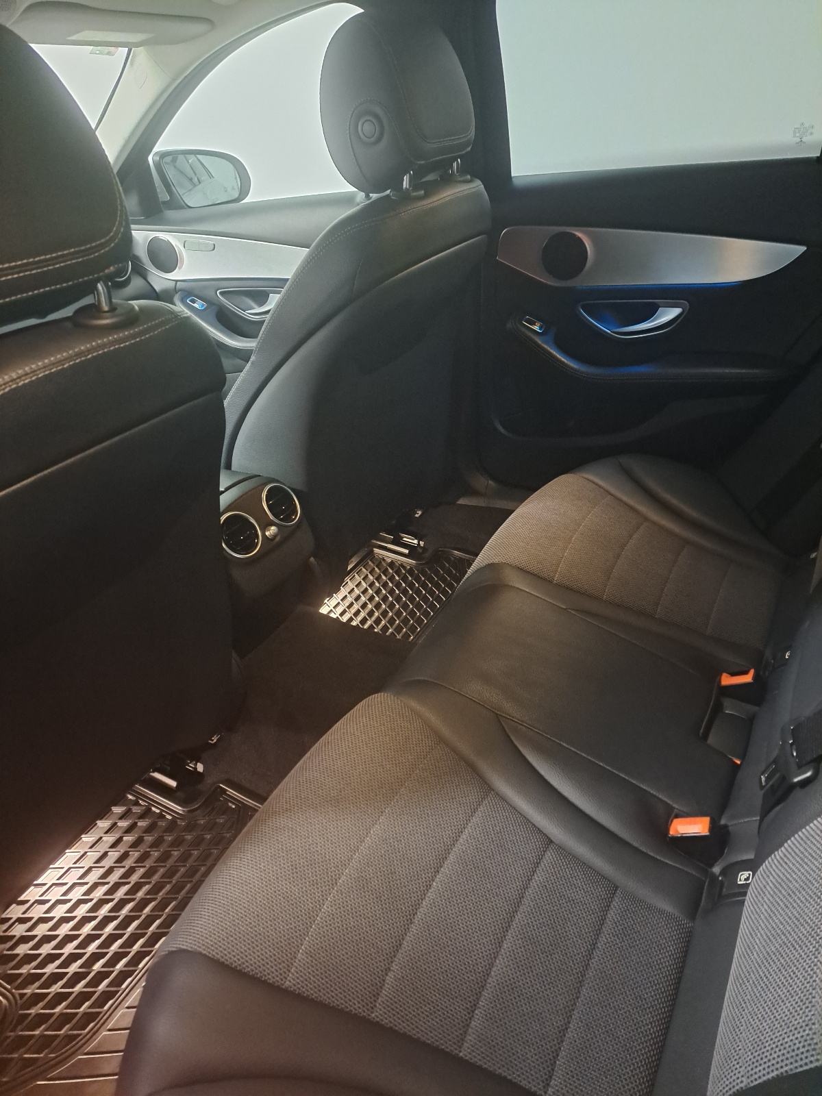 Mercedes-Benz C-klasa 220 D automatik, fotografija 12