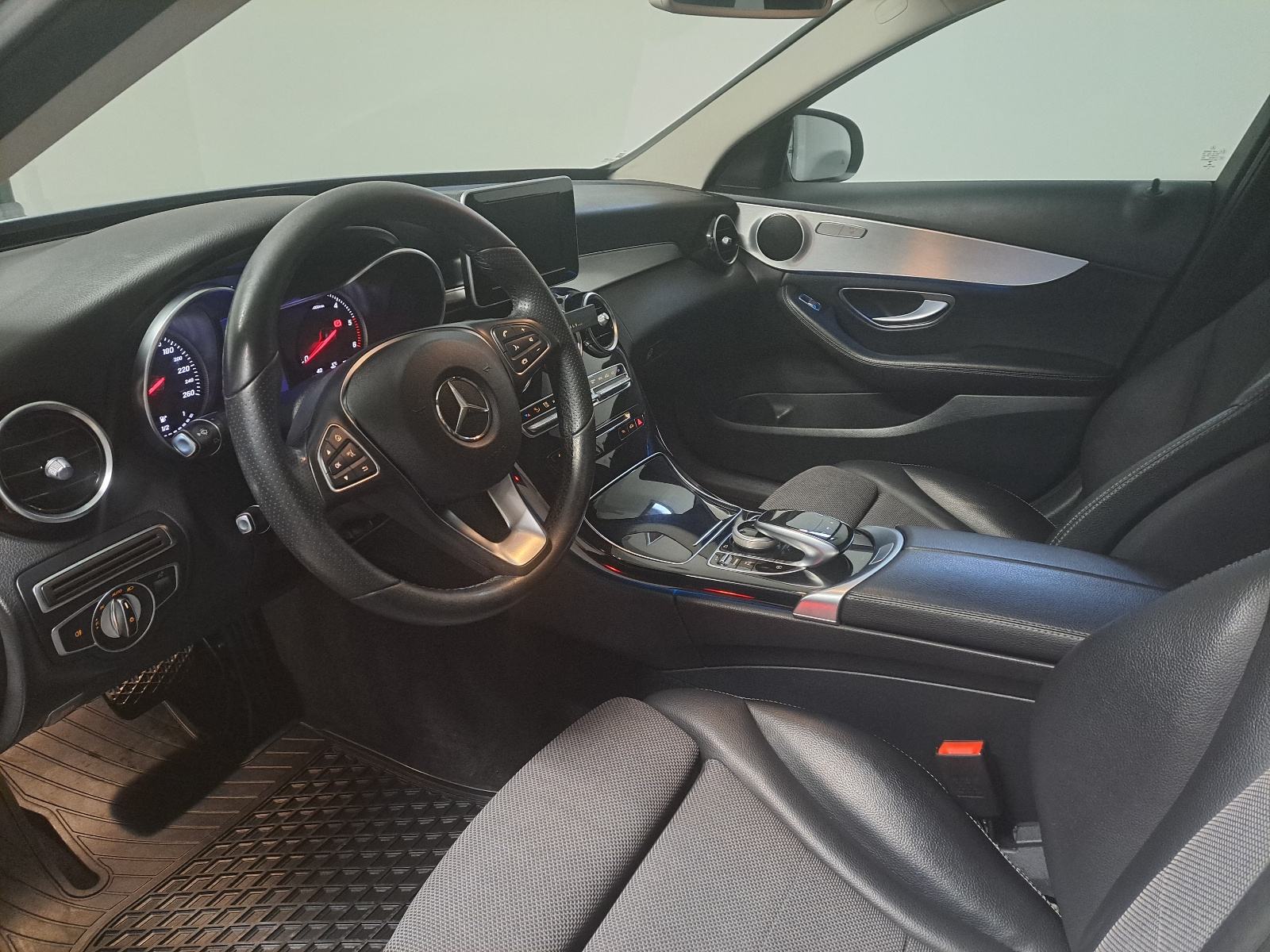 Mercedes-Benz C-klasa 220 D automatik, fotografija 11