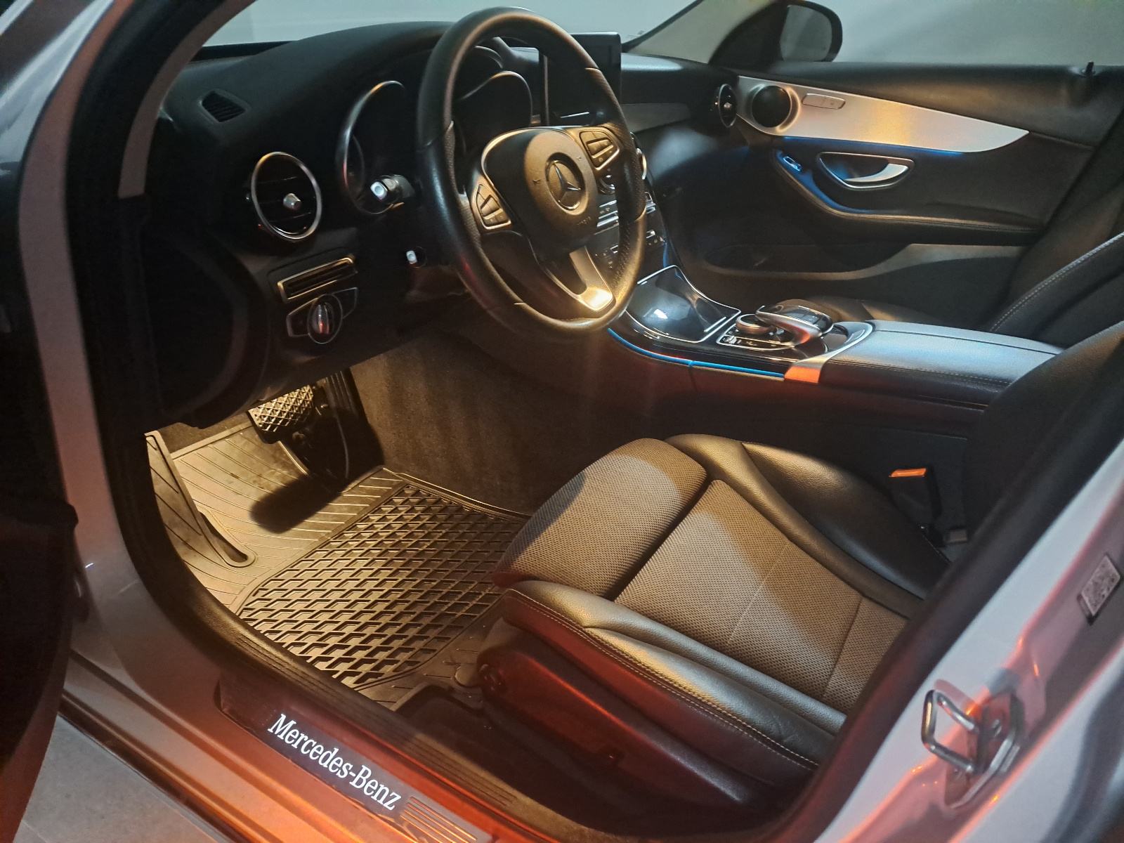 Mercedes-Benz C-klasa 220 D automatik, fotografija 9