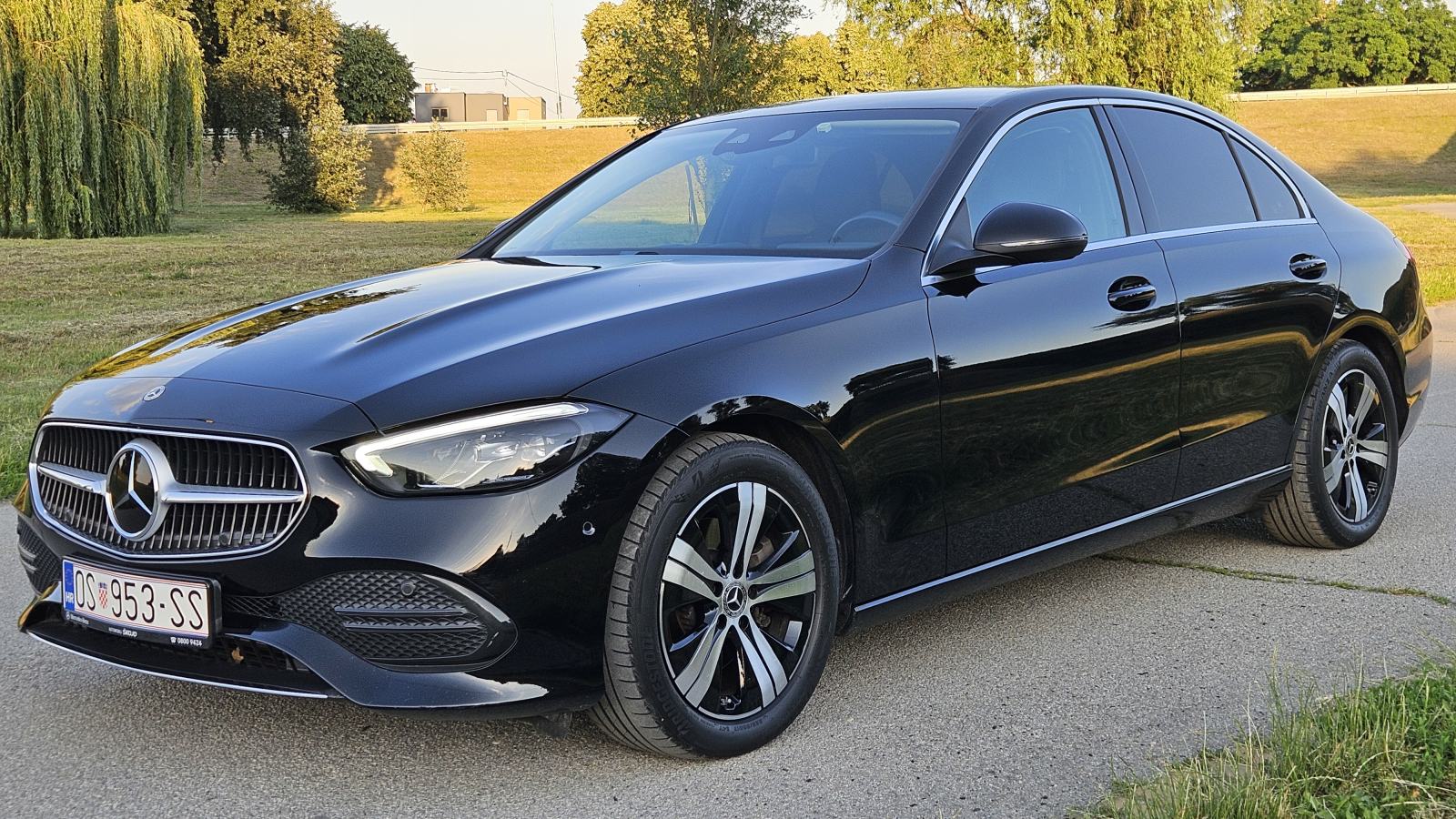Mercedes-Benz C-klasa 220 d Avantgarde, Automatik 9G..reg.do 8/2027., fotografija 5
