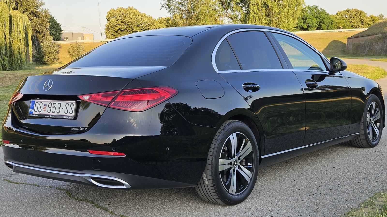 Mercedes-Benz C-klasa 220 d Avantgarde, Automatik 9G..reg.do 8/2027., fotografija 3