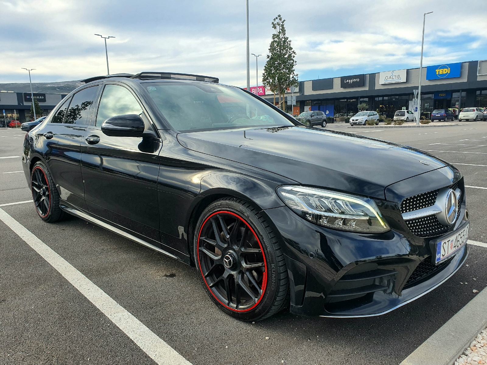 Mercedes-Benz C-klasa 220 D, pogled izvana - slika 1