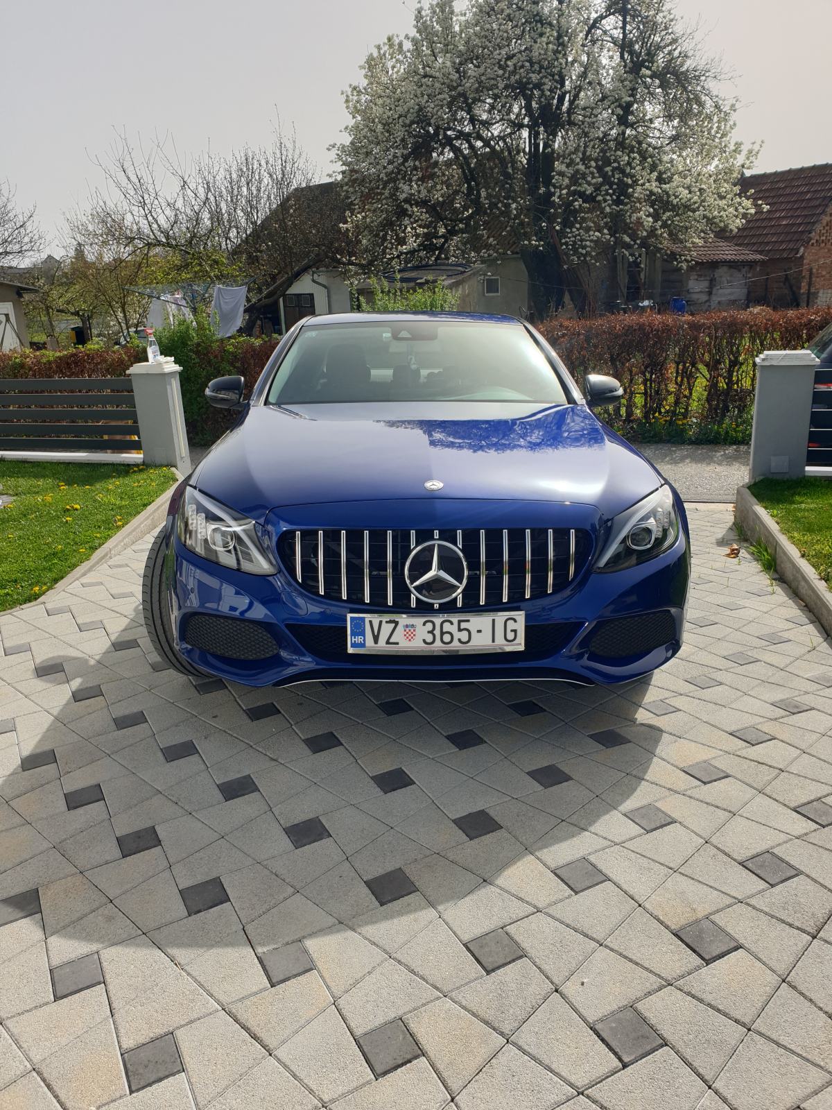 Mercedes-Benz C-klasa 220 D, fotografija 5
