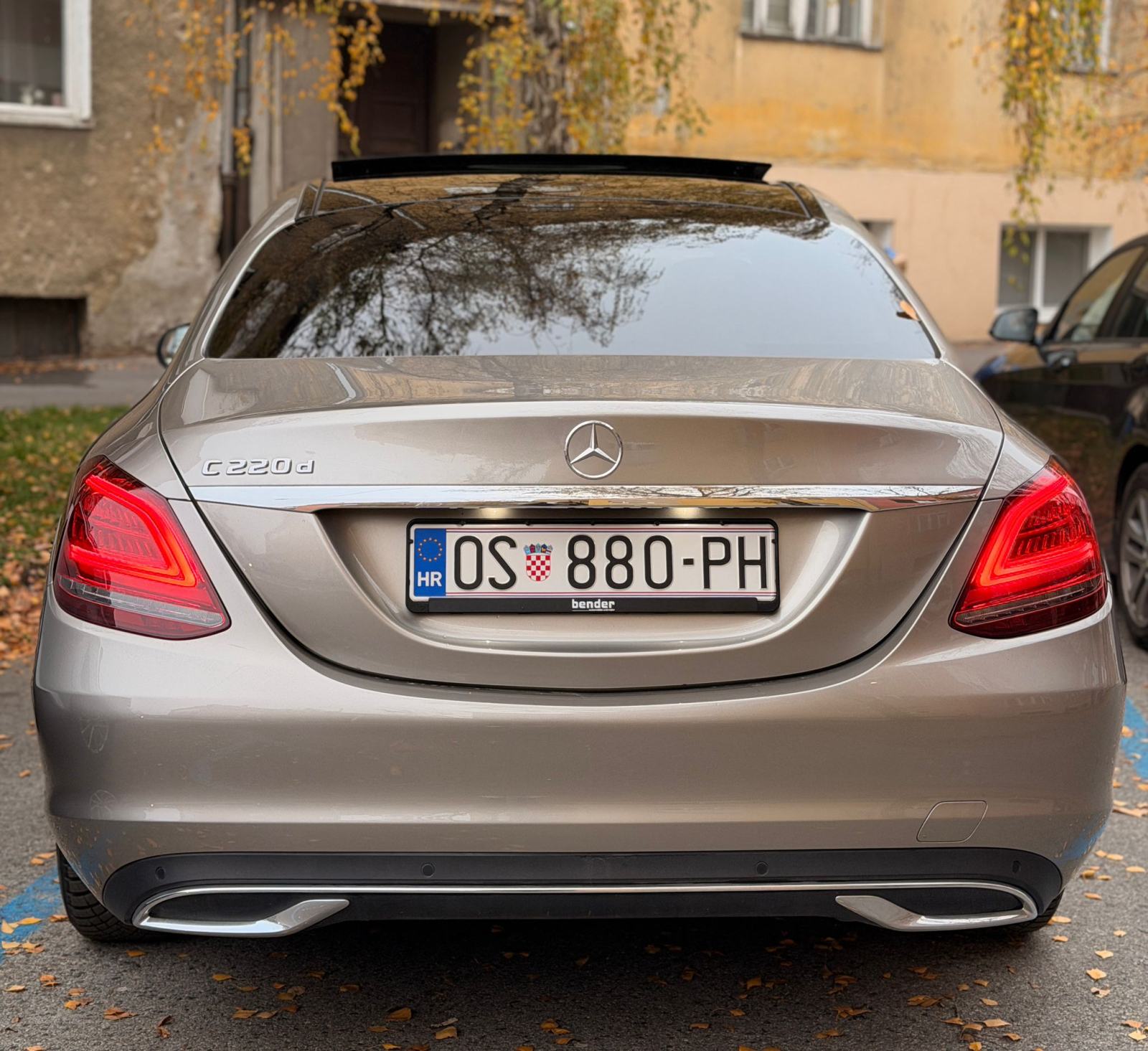 Mercedes-Benz C-klasa 220 D Avantgarde-navigacija,panorama,LED,kamera, fotografija 5