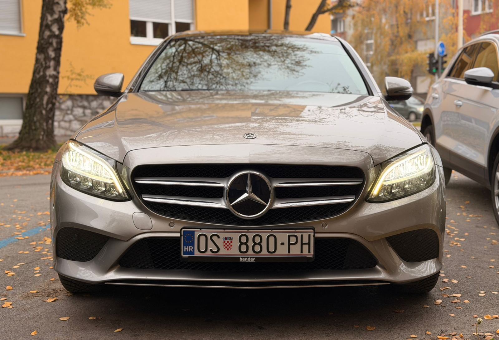 Mercedes-Benz C-klasa 220 D Avantgarde-navigacija,panorama,LED,kamera, fotografija 2