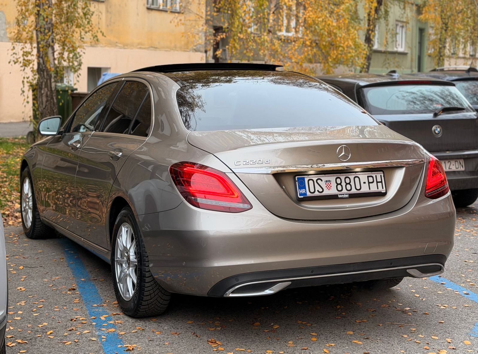 Mercedes-Benz C-klasa 220 D Avantgarde-navigacija,panorama,LED,kamera, fotografija 6