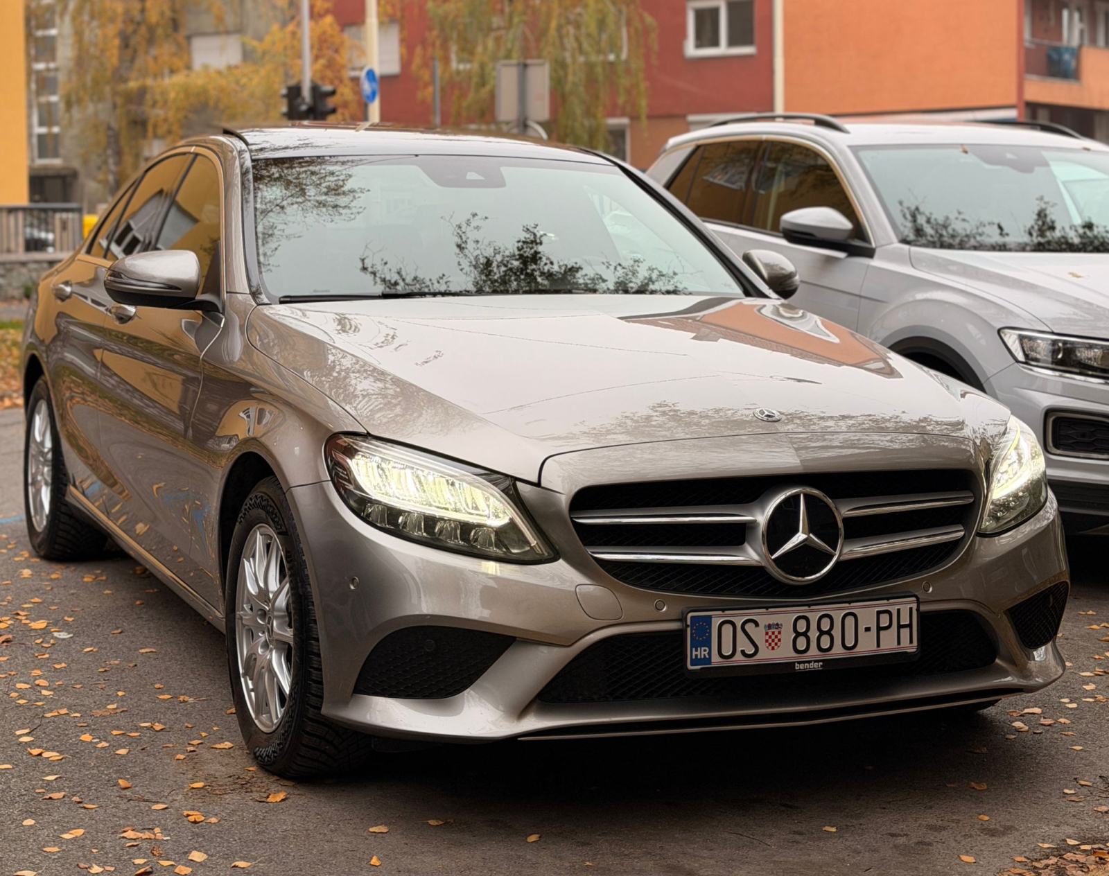 Mercedes-Benz C-klasa 220 D Avantgarde-navigacija,panorama,LED,kamera, fotografija 3