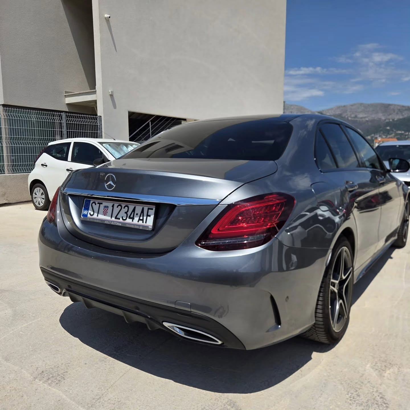 Mercedes-Benz C-klasa 220 D, fotografija 16