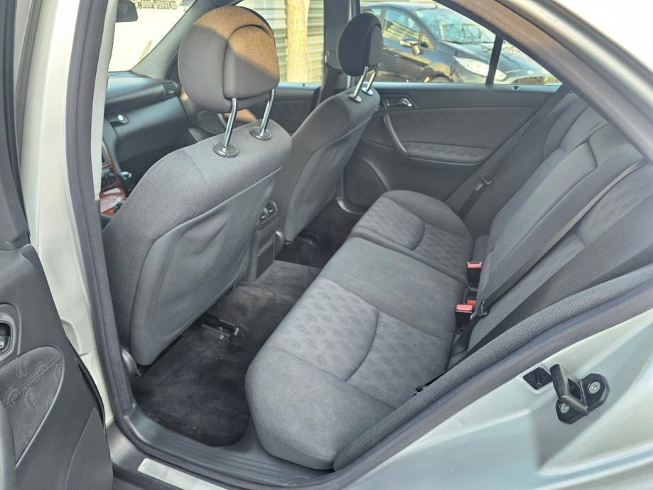 Mercedes-Benz C-klasa 220CDI REGISTRIRAN 12 2026, fotografija 3