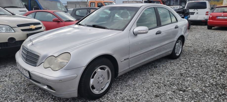 Mercedes-Benz C-klasa 220CDI REGISTRIRAN 12 2026, fotografija 2