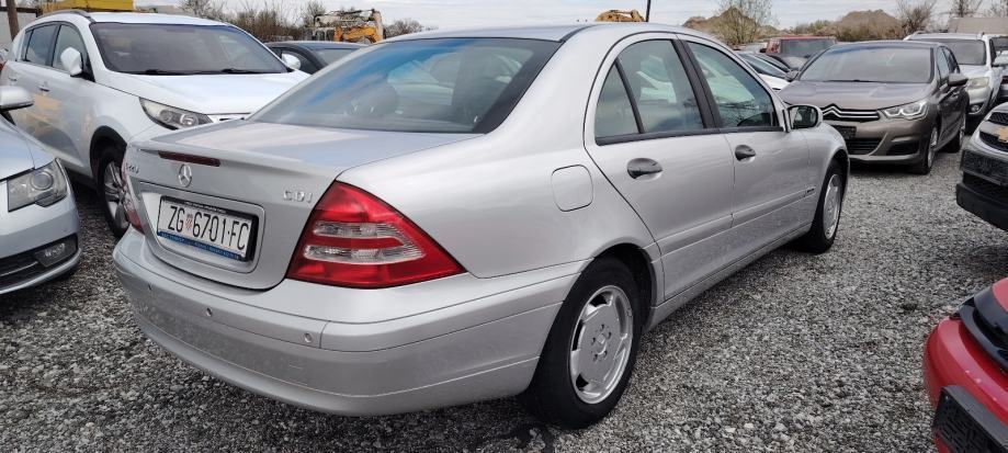 Mercedes-Benz C-klasa 220CDI REGISTRIRAN 12 2026, fotografija 12