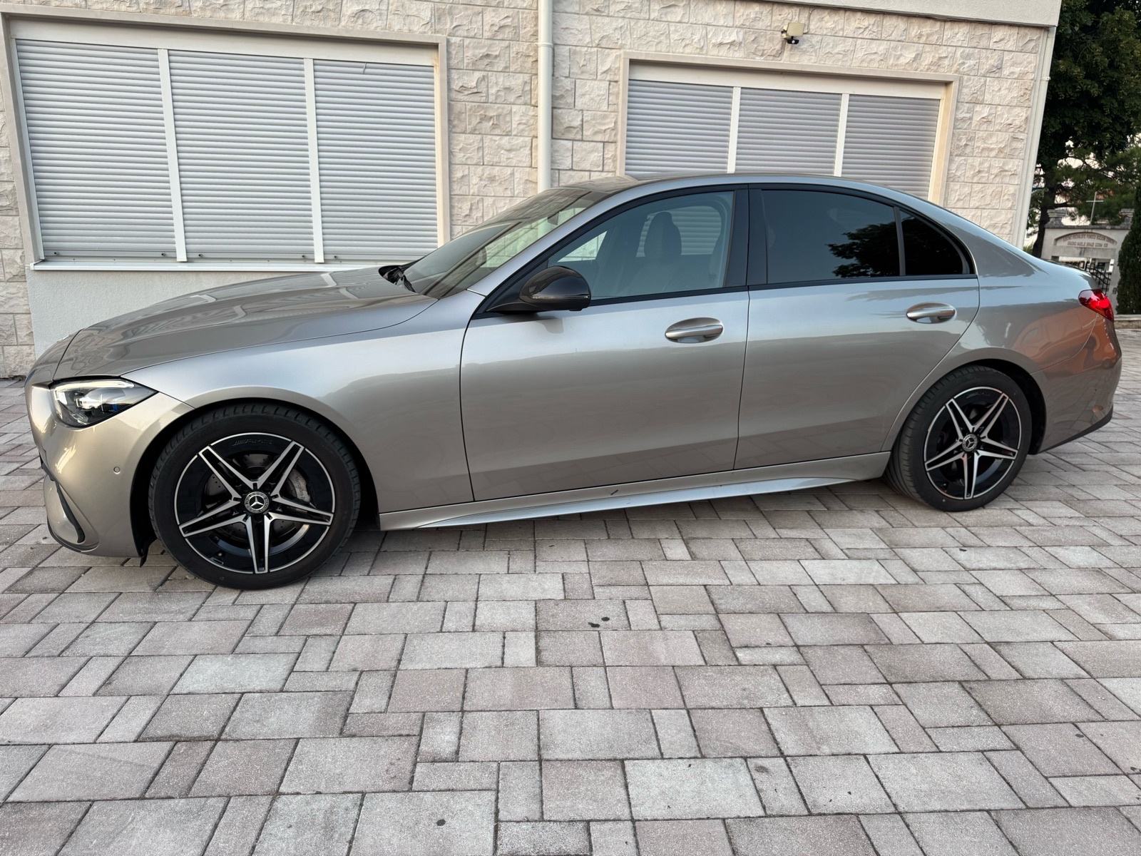 MERCEDES BENC C KLASA 220d W206 AMG NIGHTPAKET 1 vlasnik 40000km, fotografija 8