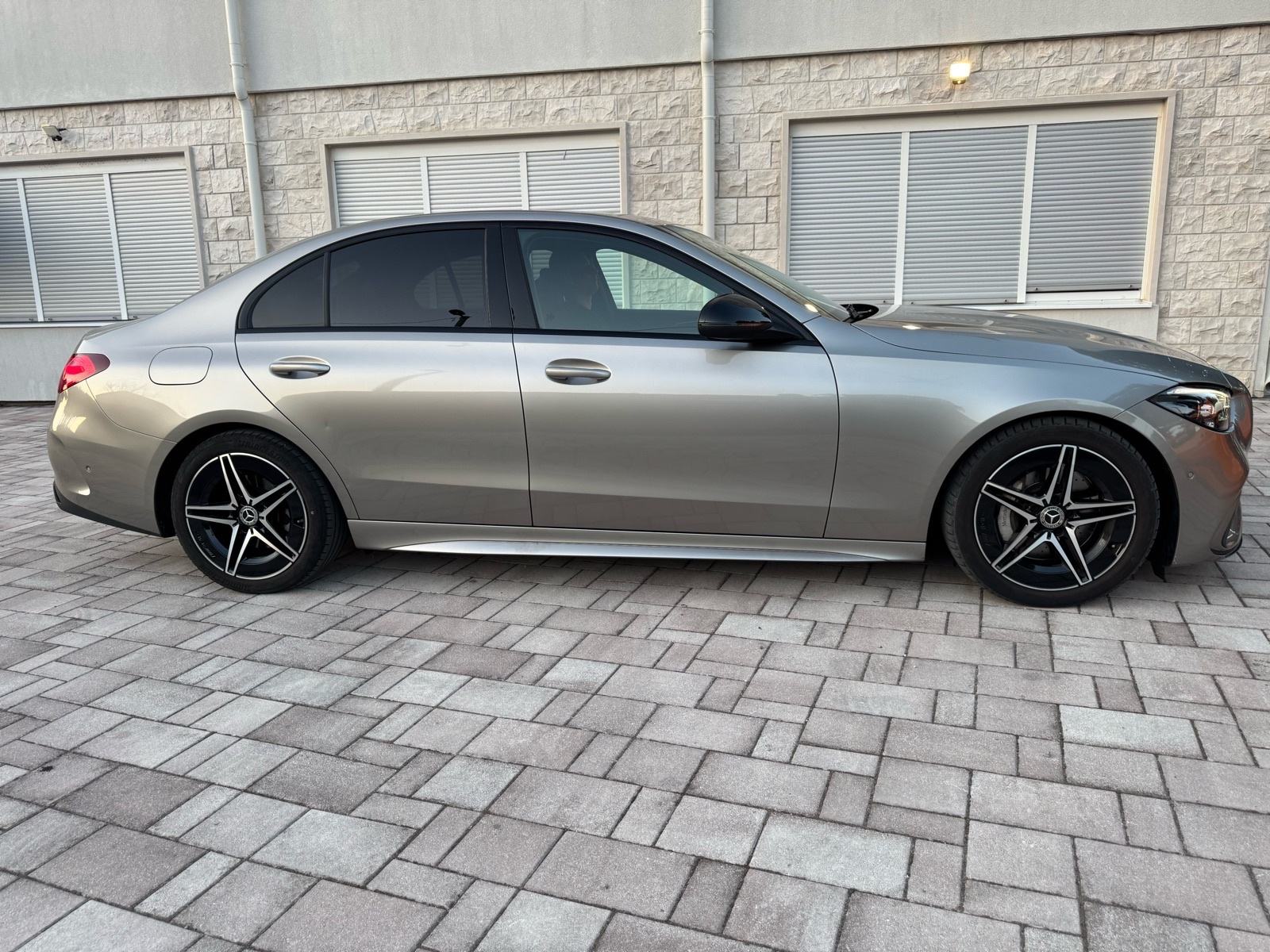 MERCEDES BENC C KLASA 220d W206 AMG NIGHTPAKET 1 vlasnik 40000km, fotografija 9