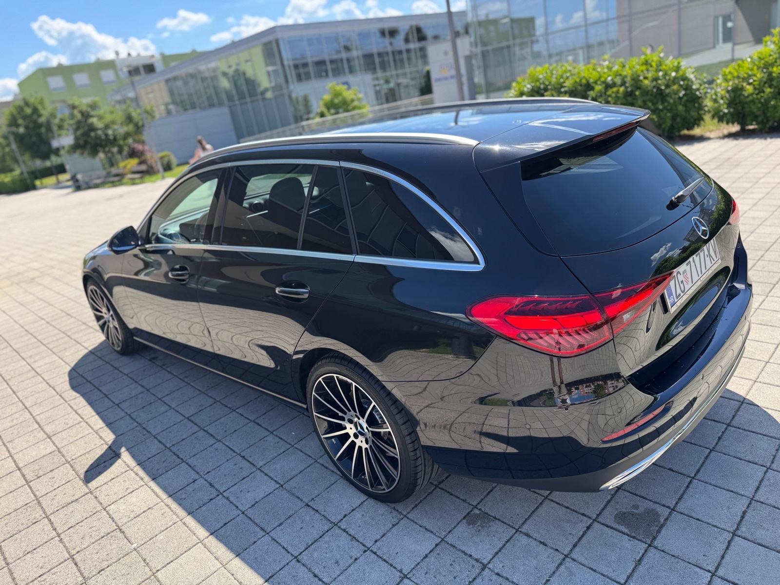 Mercedes-Benz C-klasa 220d T-model AVANTGARDE-PANORAMA-WEBASTO, fotografija 5