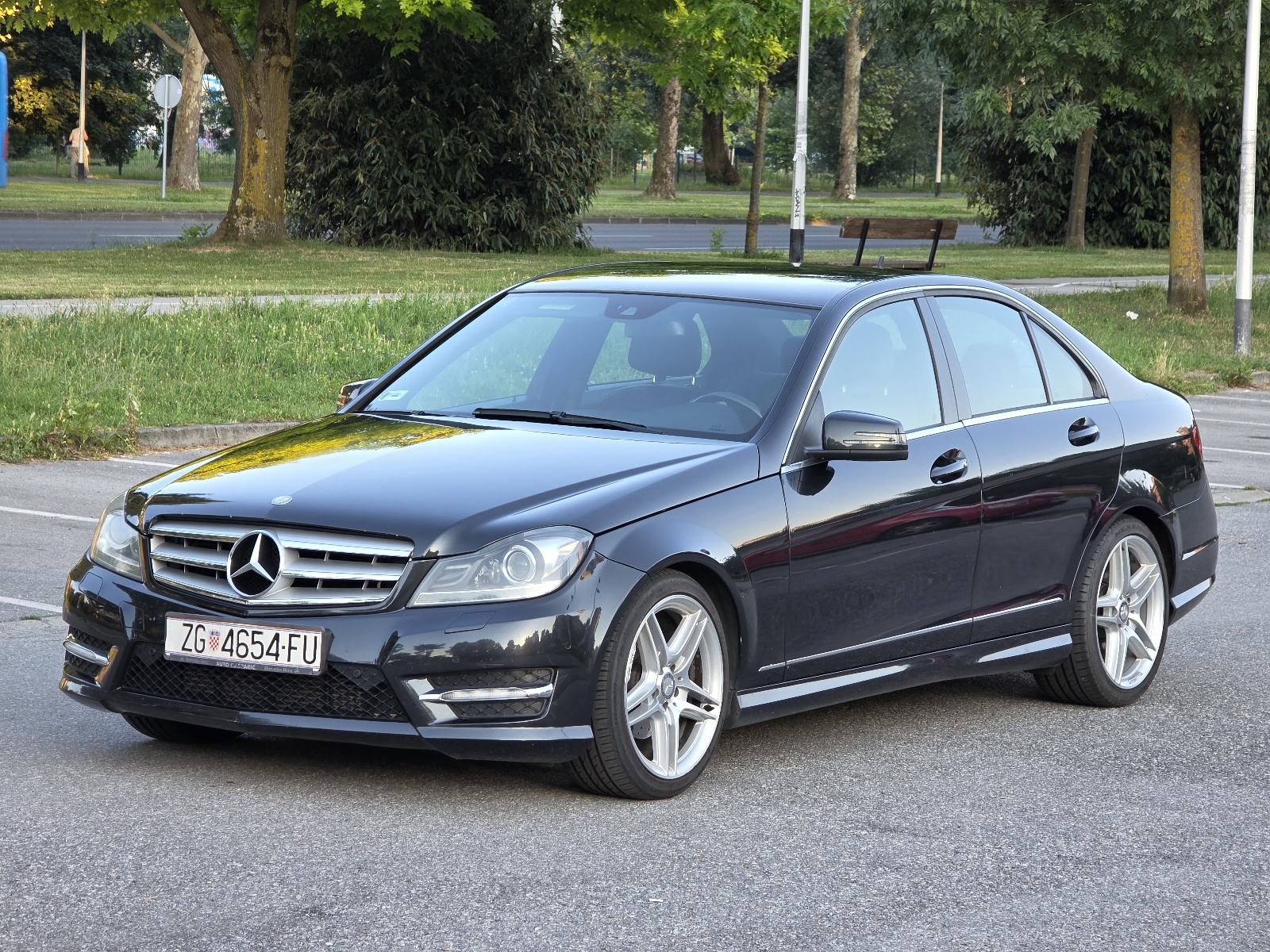 Mercedes-Benz C-klasa 250 CDI AMG Sport 204 KS - registriran do 4/2027, pogled izvana - slika 1