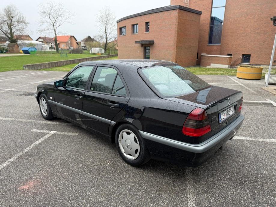 Mercedes-Benz C-klasa 250TD 110kw, fotografija 14
