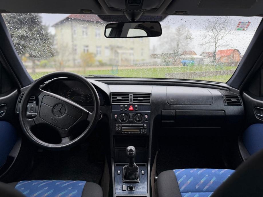 Mercedes-Benz C-klasa 250TD 110kw, fotografija 8