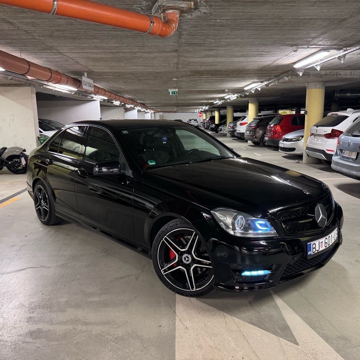 Mercedes-Benz C-klasa 300CDI V6 4MATIC AMG, fotografija 4