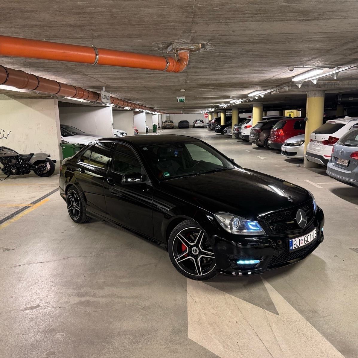 Mercedes-Benz C-klasa 300CDI V6 4MATIC AMG, fotografija 3
