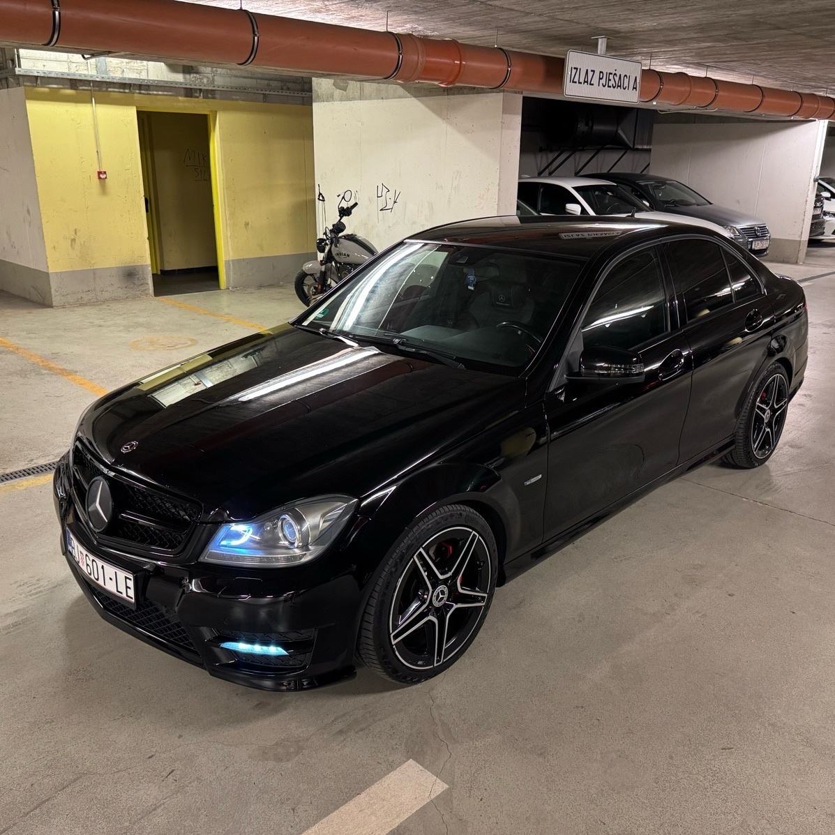 Mercedes-Benz C-klasa 300CDI V6 4MATIC AMG, fotografija 6