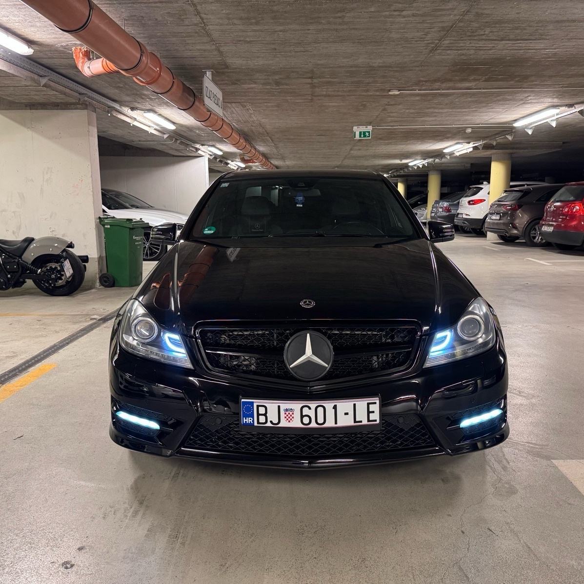 Mercedes-Benz C-klasa 300CDI V6 4MATIC AMG, fotografija 9