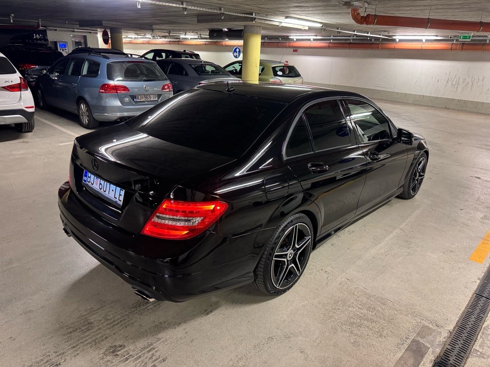Mercedes-Benz C-klasa 300CDI V6 4MATIC AMG, fotografija 12