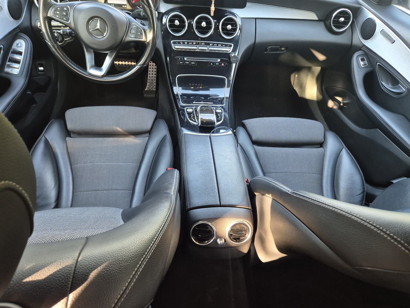 Mercedes-Benz C-klasa 300 h automatik, fotografija 4