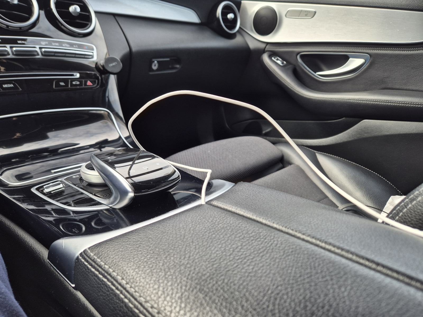 Mercedes-Benz C-klasa 300 h automatik, fotografija 14