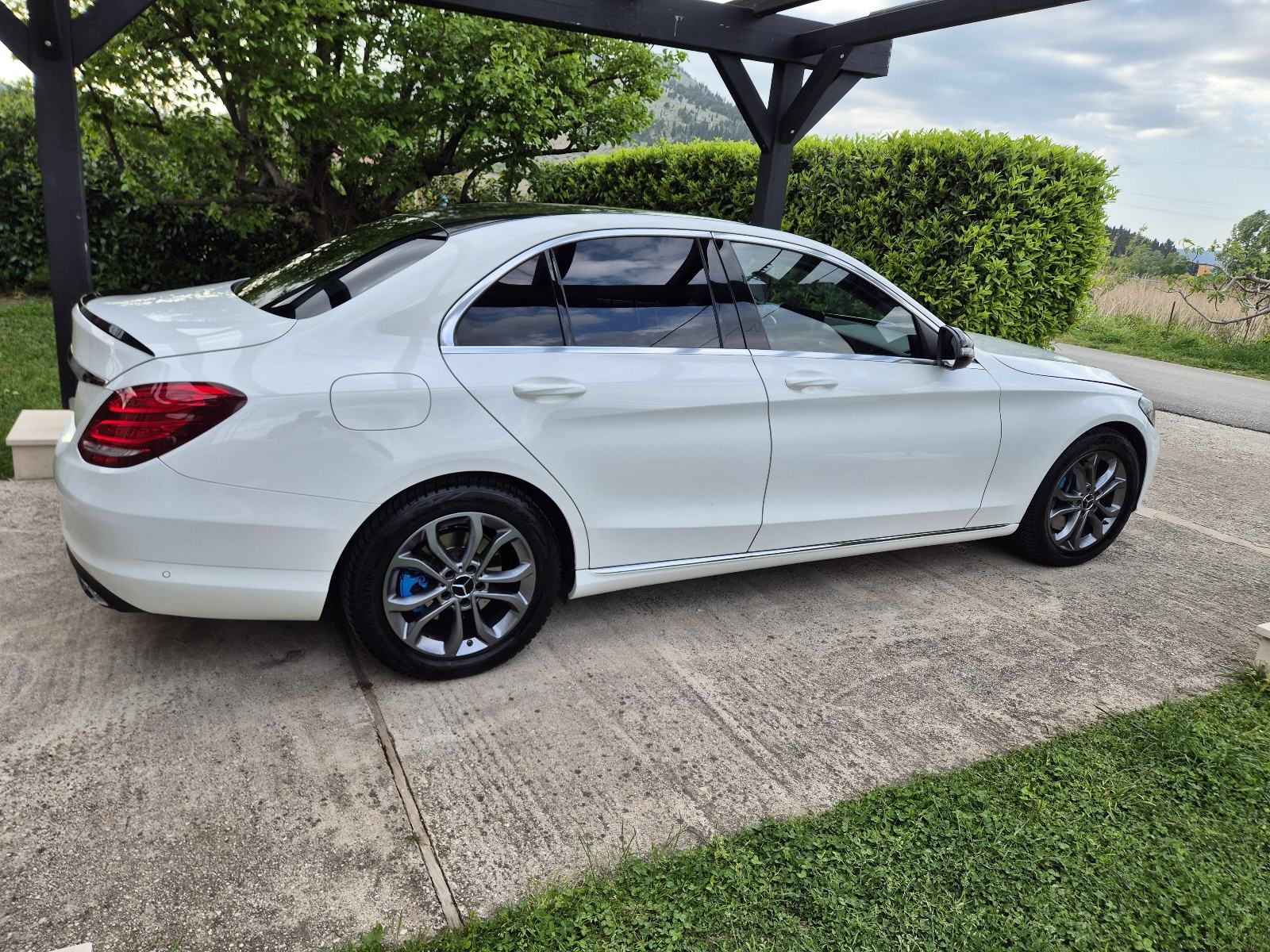 Mercedes-Benz C-klasa 300 h automatik, fotografija 17