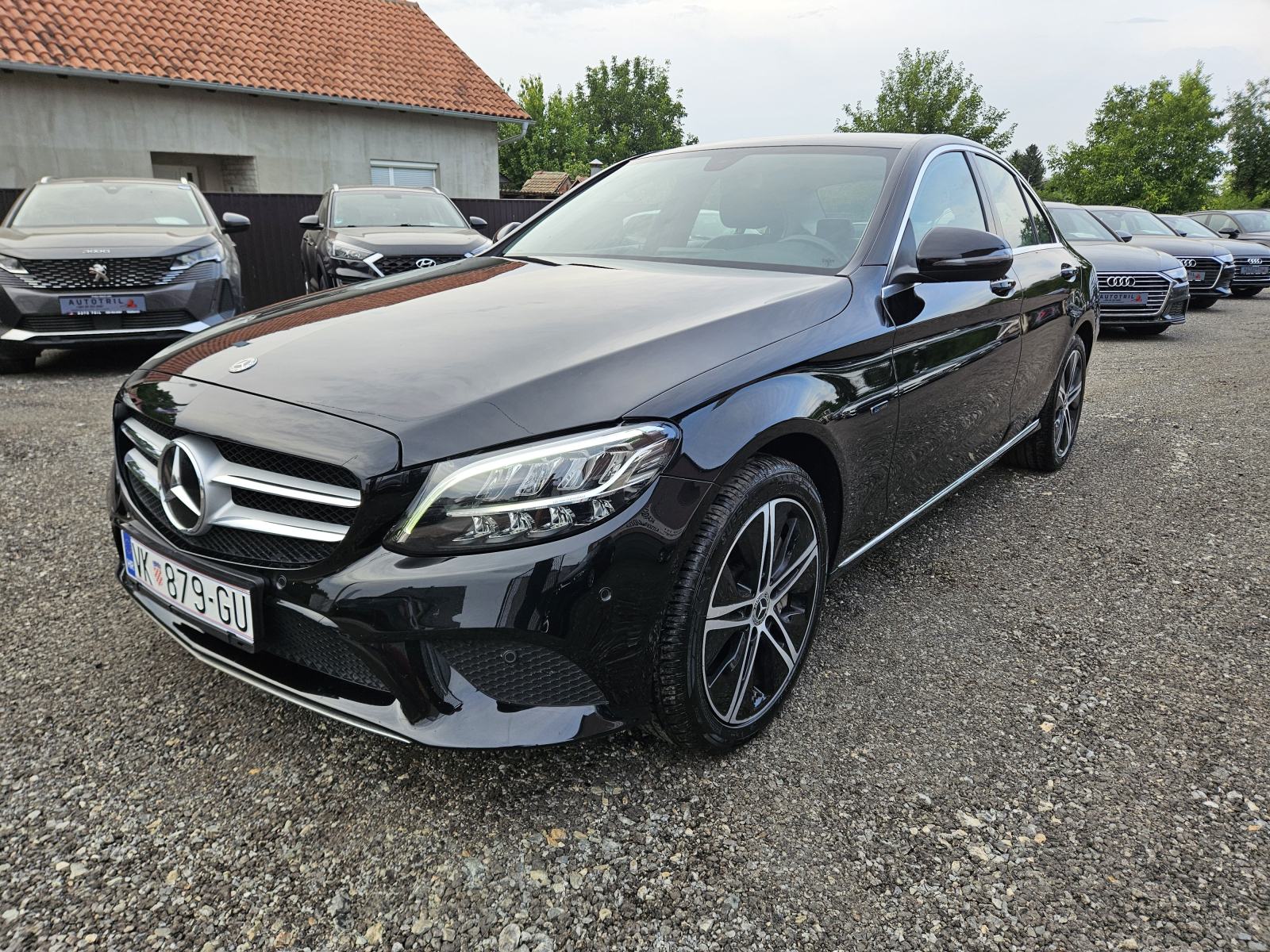 Mercedes-Benz C-klasa 300e LEASING BEZ UČEŠĆA I BEZ JAMACA, fotografija 1