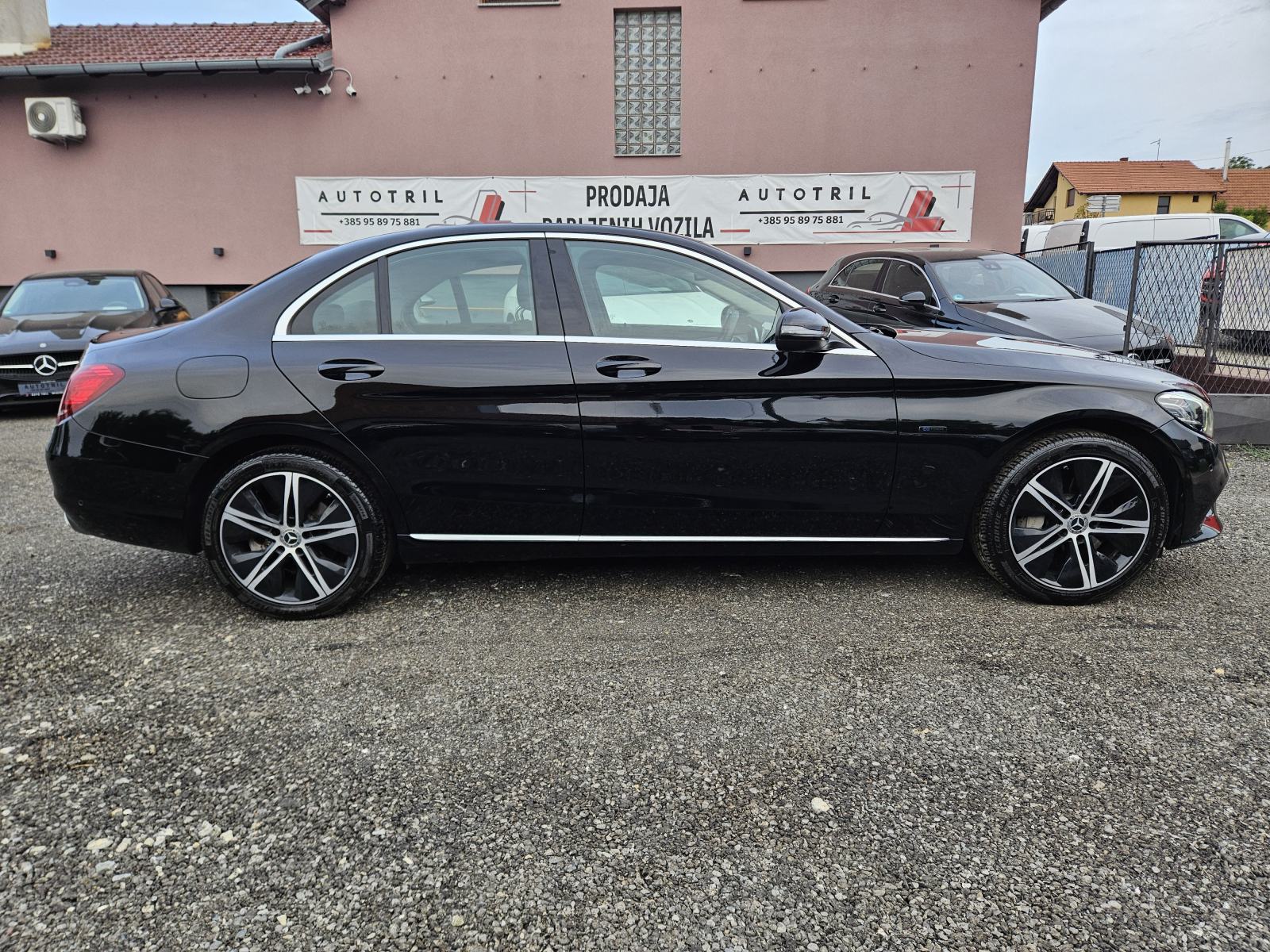 Mercedes-Benz C-klasa 300e LEASING BEZ UČEŠĆA I BEZ JAMACA, fotografija 8