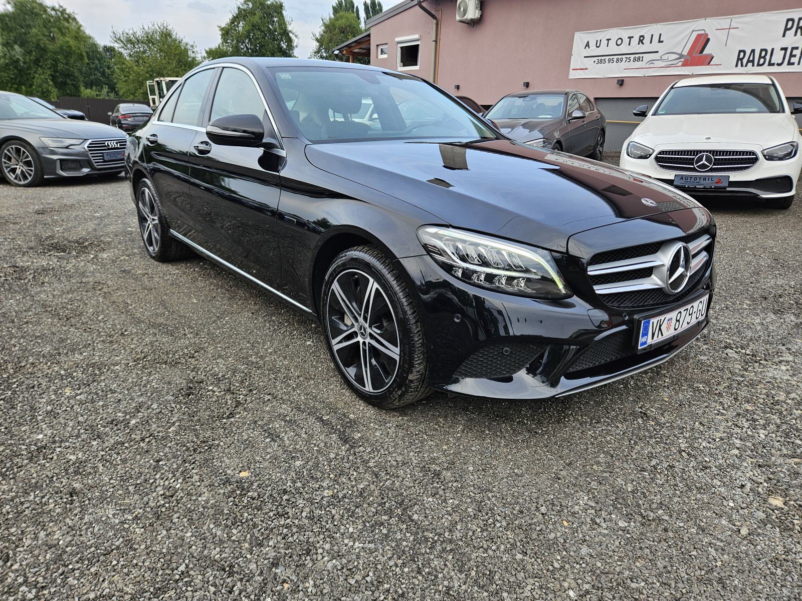 Mercedes-Benz C-klasa 300e LEASING BEZ UČEŠĆA I BEZ JAMACA, fotografija 2