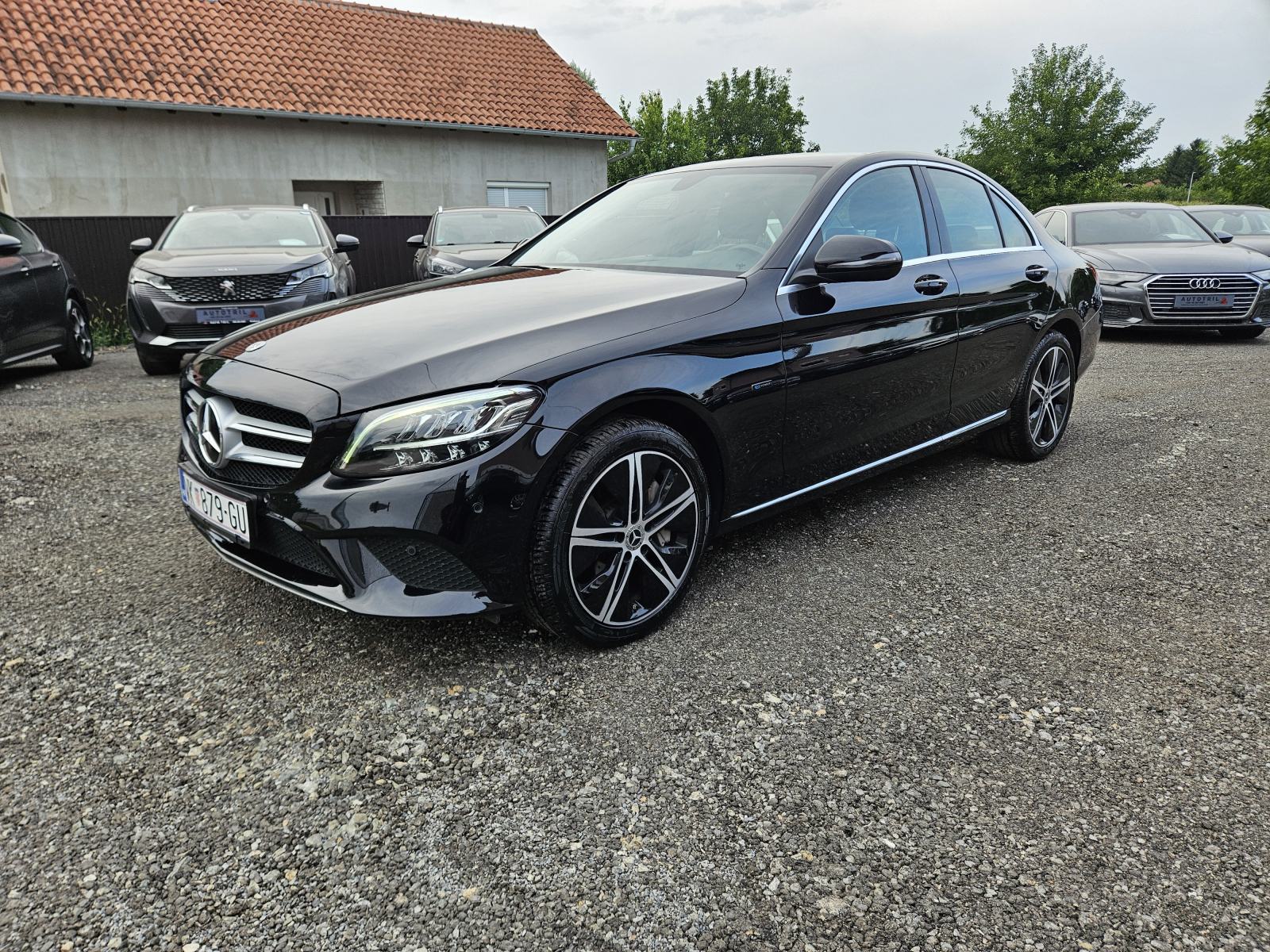 Mercedes-Benz C-klasa 300e LEASING BEZ UČEŠĆA I BEZ JAMACA, fotografija 11