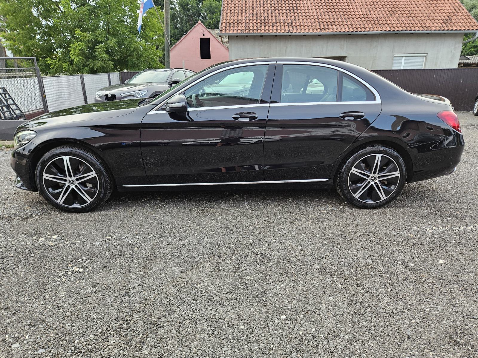Mercedes-Benz C-klasa 300e LEASING BEZ UČEŠĆA I BEZ JAMACA, fotografija 3