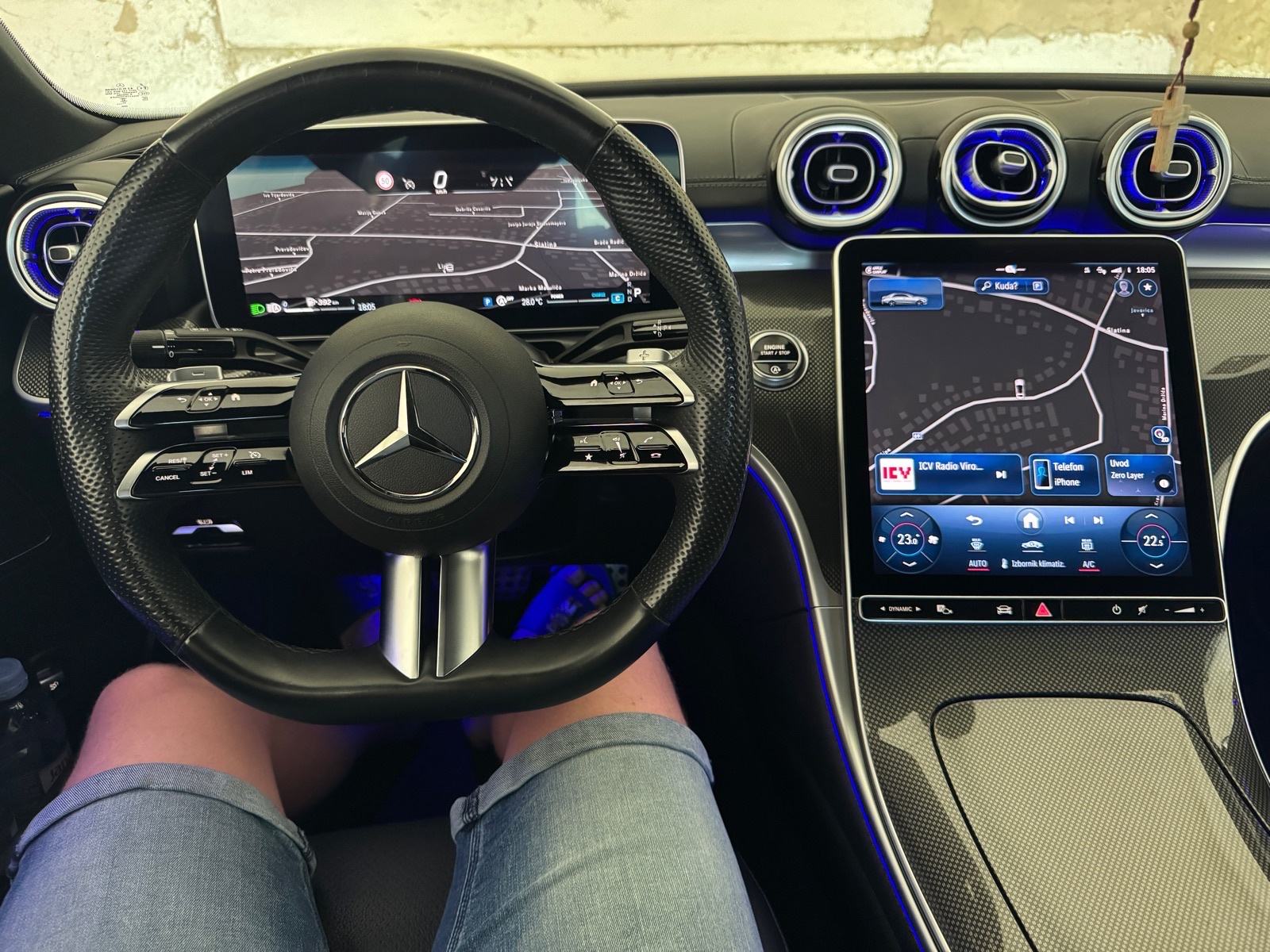 Mercedes Benz- C klasa 300D Amg*Masaža*360*, fotografija 6