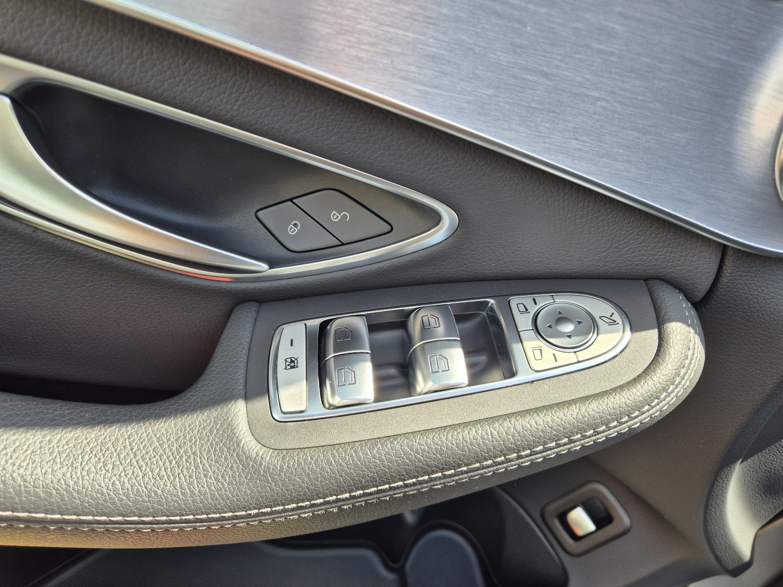 Mercedes-Benz C-klasa C 300 de avantgarde LED Burmester automatik, fotografija 13