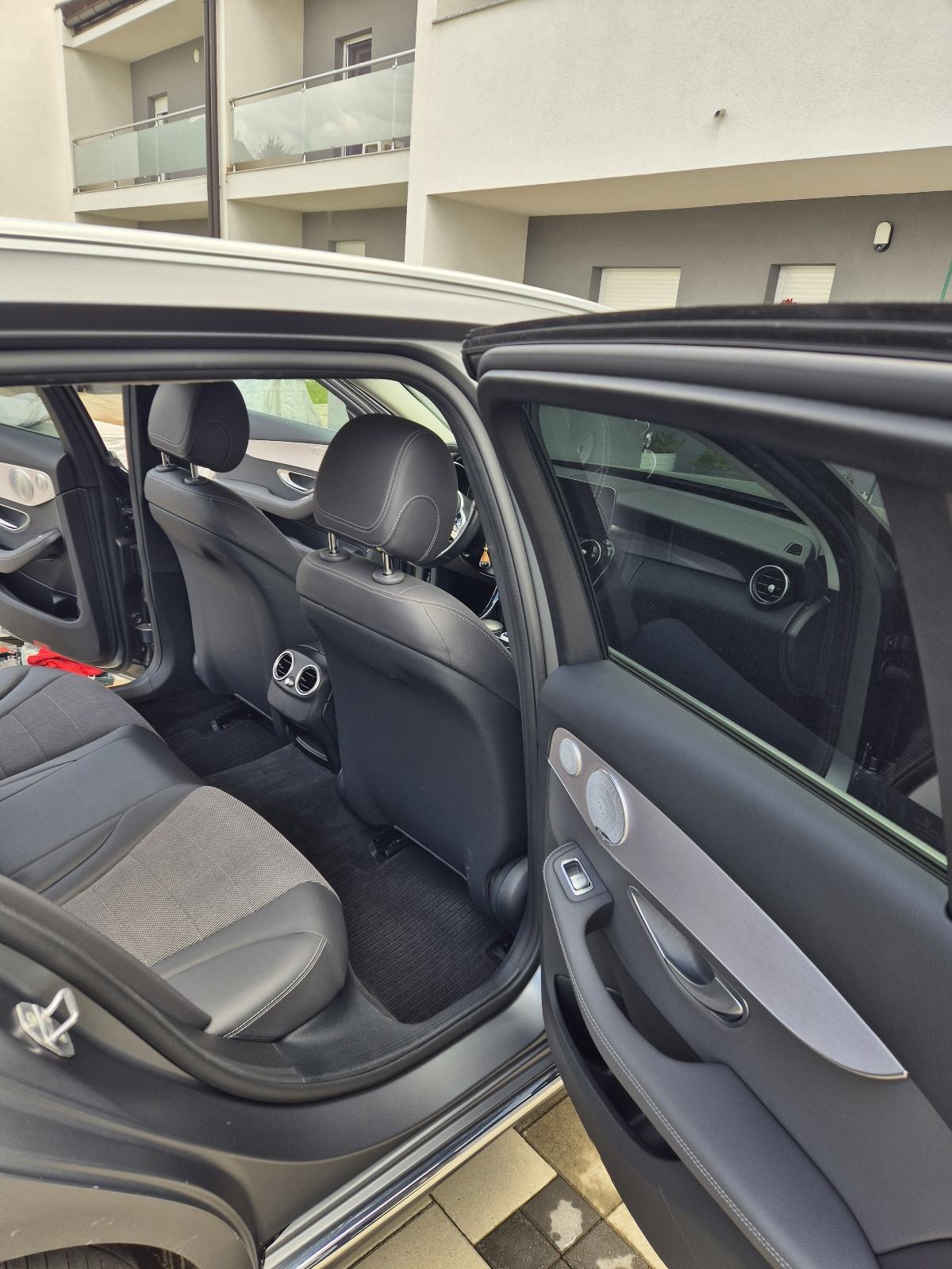 Mercedes-Benz C-klasa C 300 de avantgarde LED Burmester automatik, fotografija 15