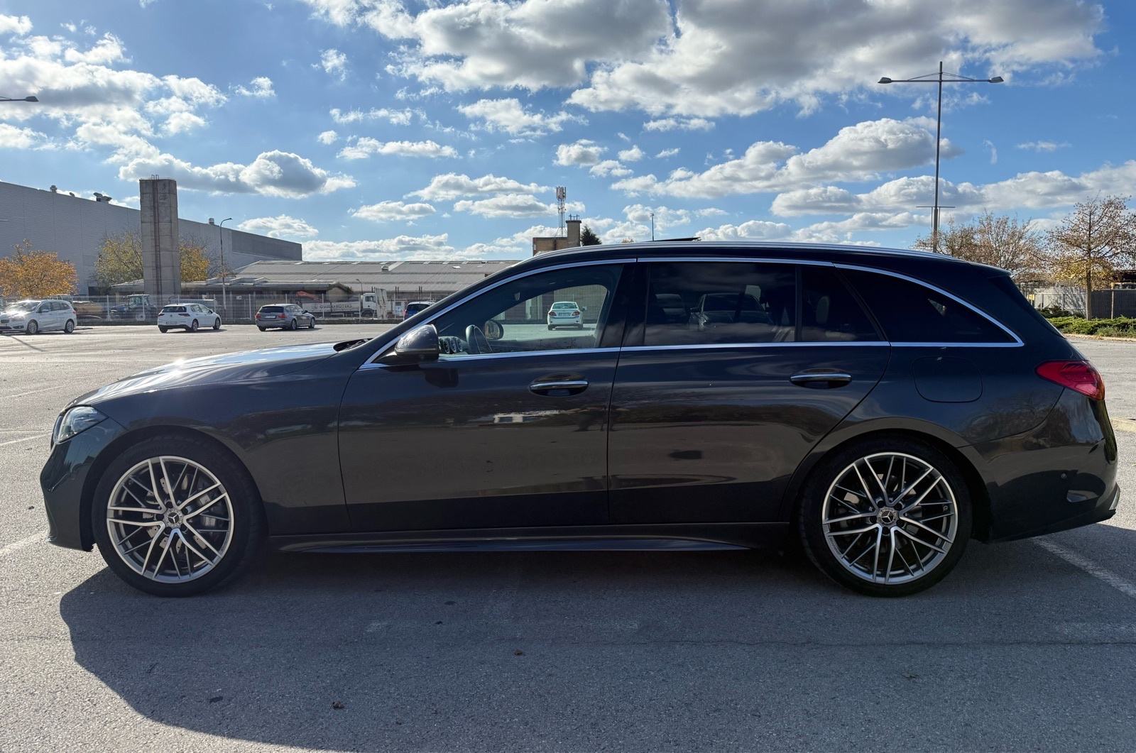 Mercedes-Benz C-klasa C 300e T AMG, 9G-Tr,MBUX,PANO, DIGLIGHT, LEASING, fotografija 4