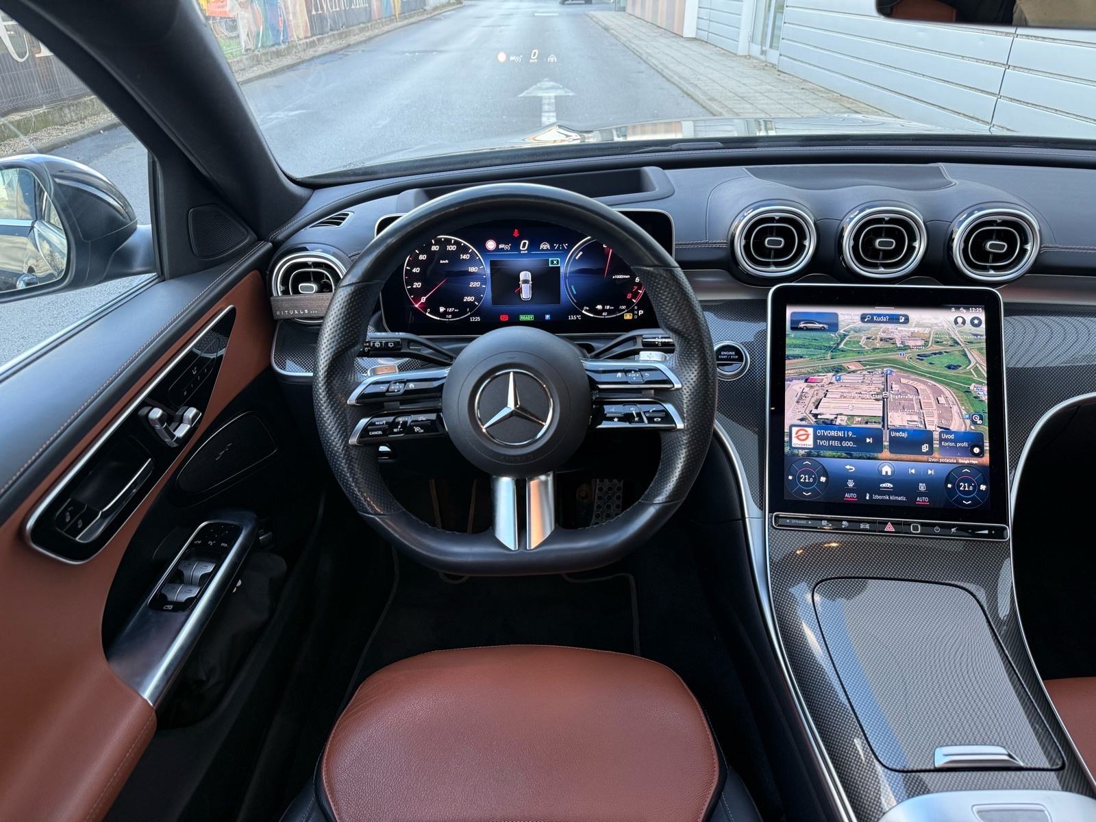 Mercedes-Benz C-klasa C 300e T AMG, 9G-Tr,MBUX,PANO, DIGLIGHT, LEASING, fotografija 14