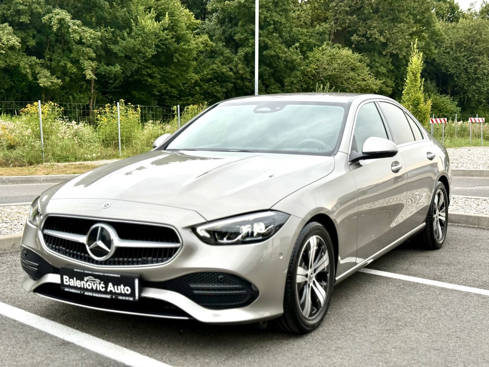 Mercedes-Benz C-klasa C180 Benzin 190 KS AVANTGARDE NOVOO-JAMSTVO- LED, fotografija 12