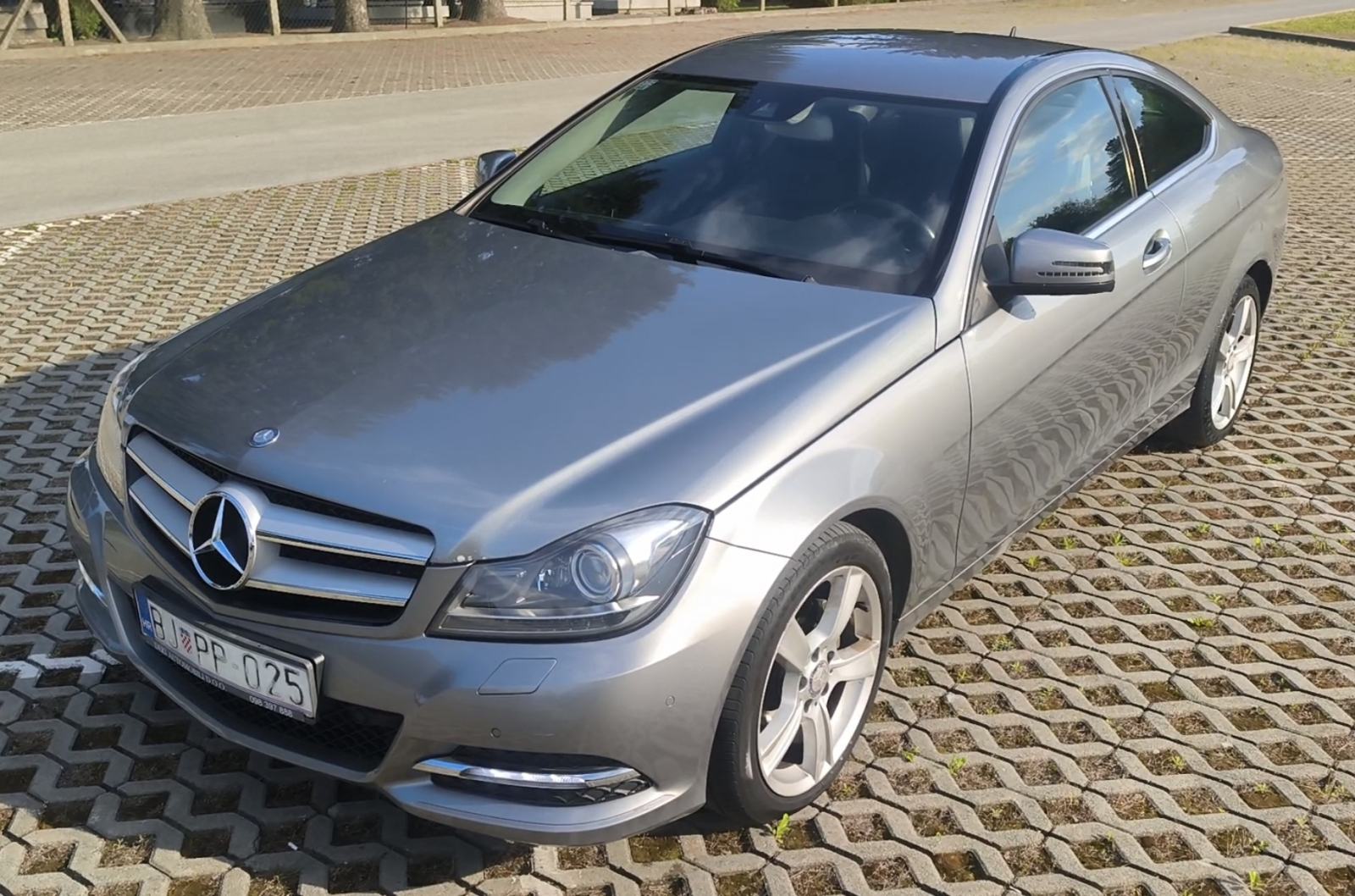 Mercedes-Benz C-klasa Coupe 220CDi, Automatik, TOP, fotografija 2