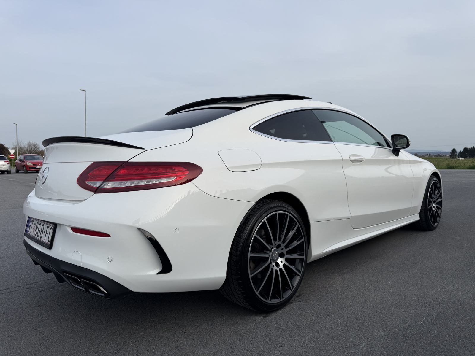 Mercedes-Benz C-klasa Coupe 250 d 9-g tronic // Panorama // C63 look, fotografija 5
