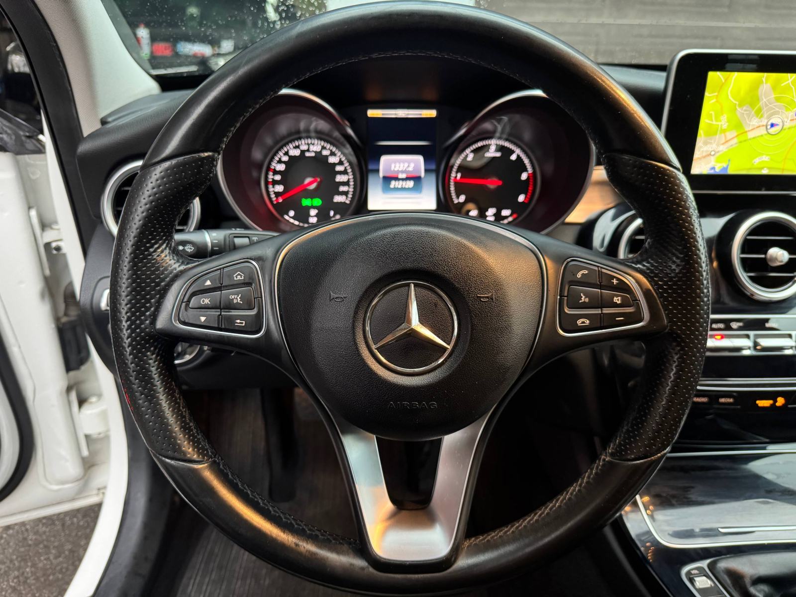 Mercedes-Benz C-klasa T-model 200d | REGAN | LED | AMG | KOŽA, fotografija 11