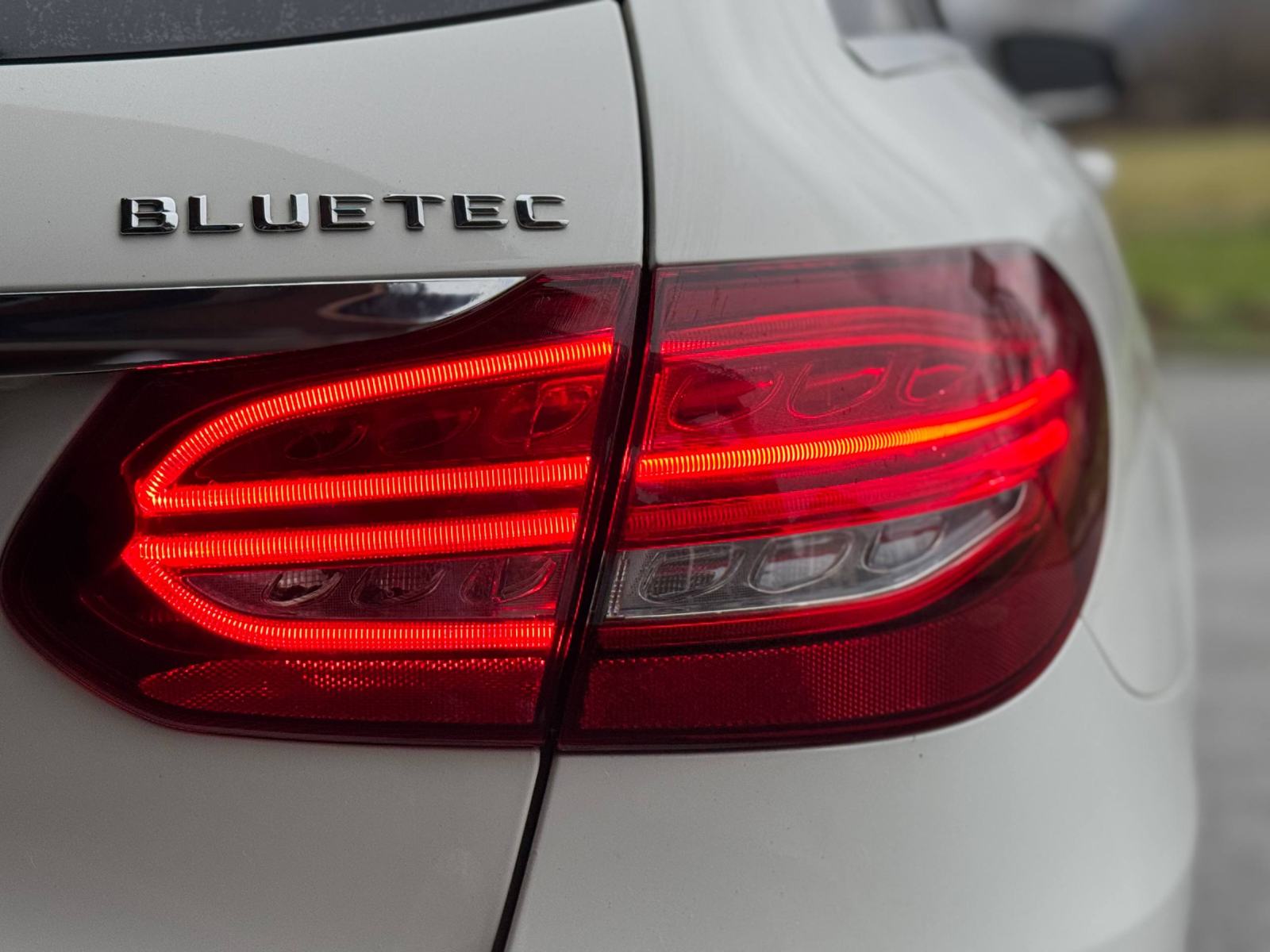 Mercedes-Benz C-klasa T-model 200d | REGAN | LED | AMG | KOŽA, fotografija 7